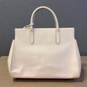 Authentic pre-loved Louis Vuitton Marly MM bag in Epi leather in color DUNE